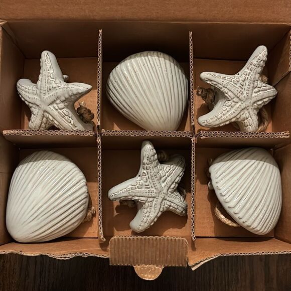 Arte Italica
Marina Blue Set of Napkin Rings / Made in Italy/ New in Box - Picture 8 of 11